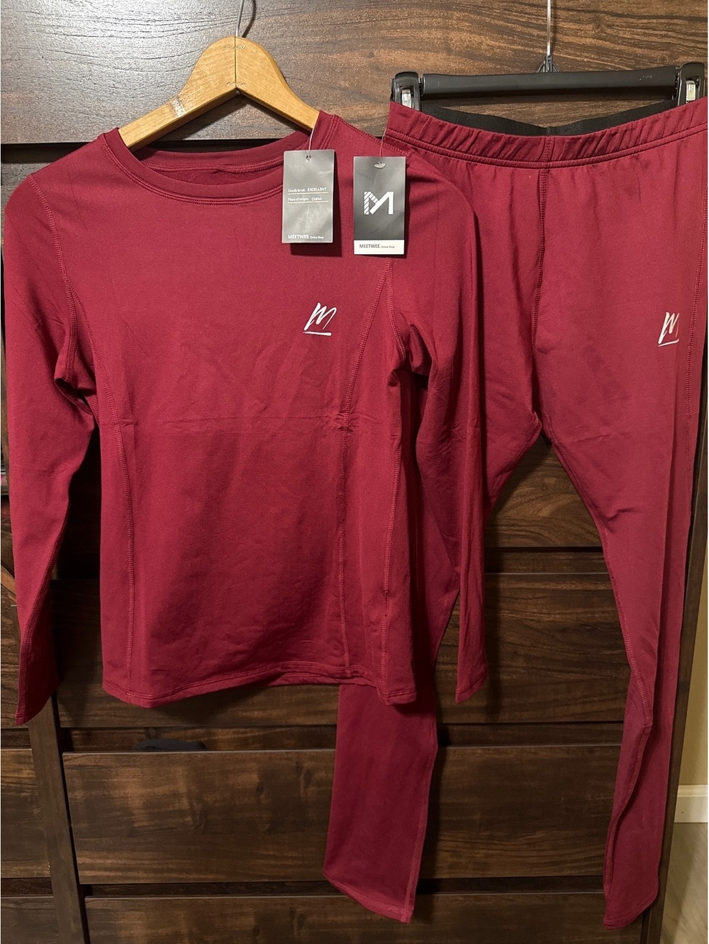 Burgundy Long Sleeve Top and Leggings Set compression thermal under set. Size M